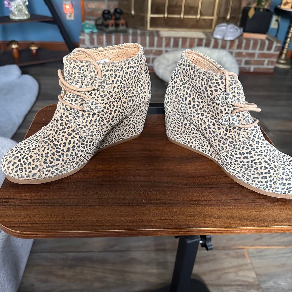 TOMS Leopard Print Wedge Booties Size 6 Animal Print Ankle Boots - Picture 4 of 8